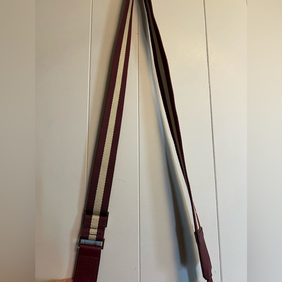 India Hicks Cartridge Bag - Merlot - Picture 6 of 11